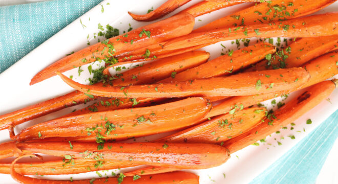 Balsamic-Glazed-Roasted-Carrots
