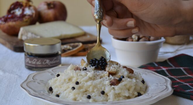 Risotto with castelmagno cheese hazlenuts and truffle pearls_denigris_recipes