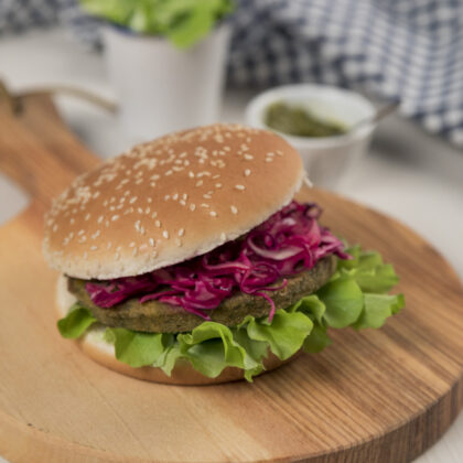 Artichoke burger with marinated purple cabbage_denigris_recipes