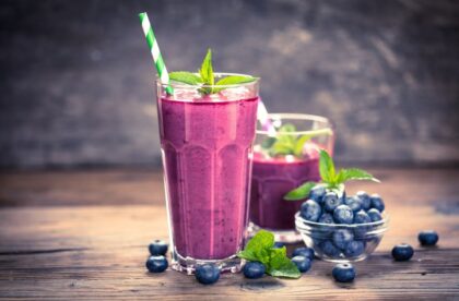 Detox-Blueberry-Smoothie-with-Apple-Cider-Vinegar__denigris_recipes