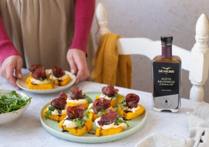 Fried Polenta Bites with Parmigiano Cream, Bresaola and Arugula__denigris_recipes-min